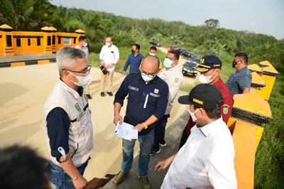  Tinjau Infrastruktur 4 Kabupaten/Kota di Riau, Gubri; Tetap Prioritas Meski di Tengah Pandemi